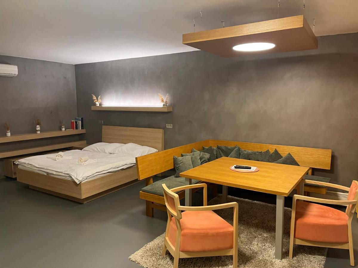 Palava Eu 11 Apartman Pavlov Kültér fotó